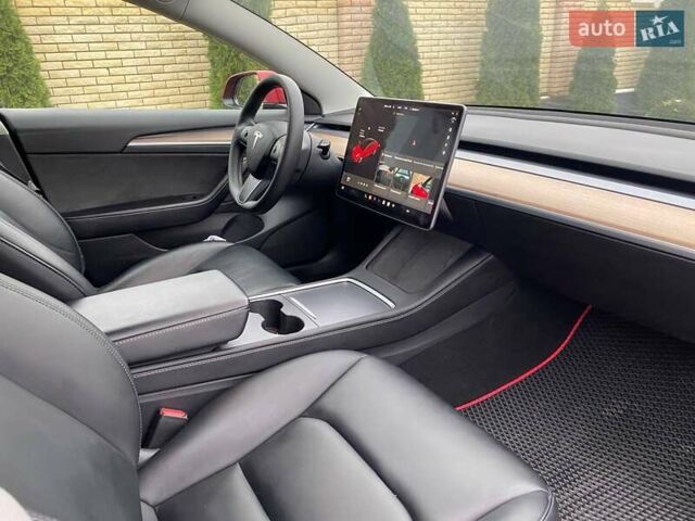 Красный Тесла Модель 3, объемом двигателя 0 л и пробегом 31 тыс. км за 22500 $, фото 28 на Automoto.ua