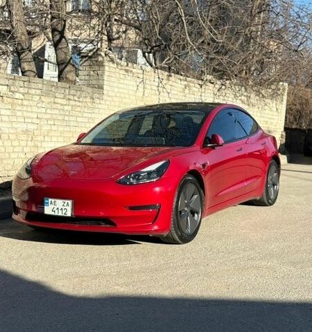 Красный Тесла Модель 3, объемом двигателя 0 л и пробегом 63 тыс. км за 21800 $, фото 1 на Automoto.ua