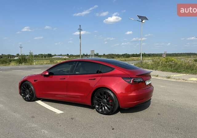 Тесла Модель 3 2022 у Львові на Automoto.ua Червоний Тесла Модель 3, об'ємом двигуна 0 л та пробігом 69 тис. км за 25200 $, фото 2 на Automoto.ua