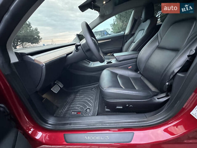 Красный Тесла Модель 3, объемом двигателя 0 л и пробегом 29 тыс. км за 23000 $, фото 9 на Automoto.ua