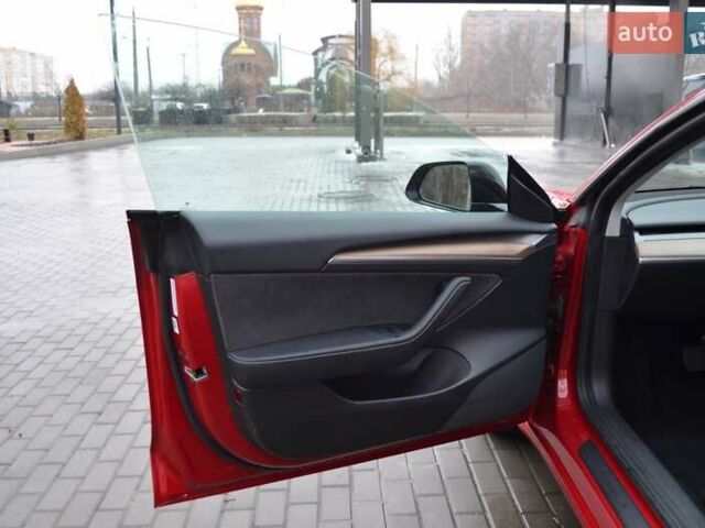 Червоний Тесла Модель 3, об'ємом двигуна 0 л та пробігом 8 тис. км за 26500 $, фото 10 на Automoto.ua