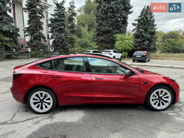 Тесла Модель 3 2022 в Днепре (Днепропетровске) на Automoto.ua Красный Тесла Модель 3, объемом двигателя 0 л и пробегом 131 тыс. км за 19500 $, фото 3 на Automoto.ua