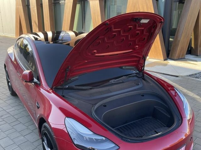 Тесла Модель 3 2022 у Луцьку на Automoto.ua Червоний Тесла Модель 3, об'ємом двигуна 0 л та пробігом 114 тис. км за 15350 $, фото 7 на Automoto.ua