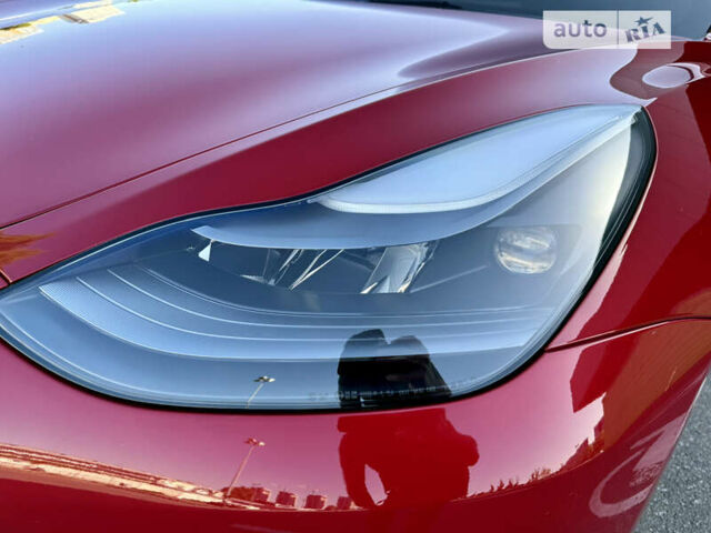 Красный Тесла Модель 3, объемом двигателя 0 л и пробегом 13 тыс. км за 29000 $, фото 5 на Automoto.ua