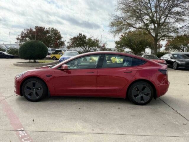 Червоний Тесла Модель 3, об'ємом двигуна 0 л та пробігом 22 тис. км за 18500 $, фото 4 на Automoto.ua
