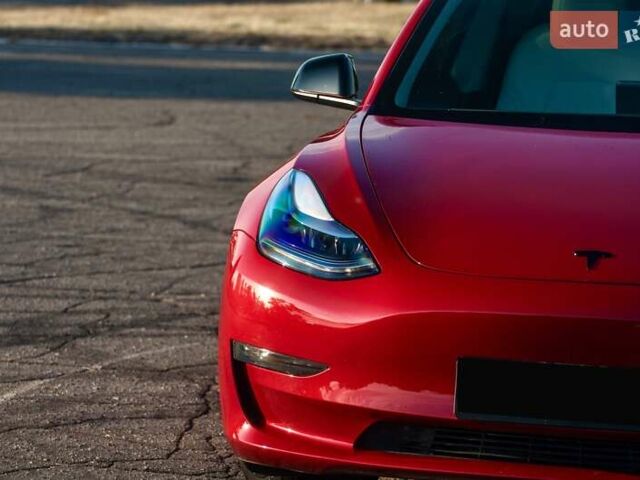 Красный Тесла Модель 3, объемом двигателя 0 л и пробегом 42 тыс. км за 21500 $, фото 16 на Automoto.ua