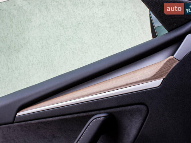 Червоний Тесла Модель 3, об'ємом двигуна 0 л та пробігом 38 тис. км за 23700 $, фото 39 на Automoto.ua