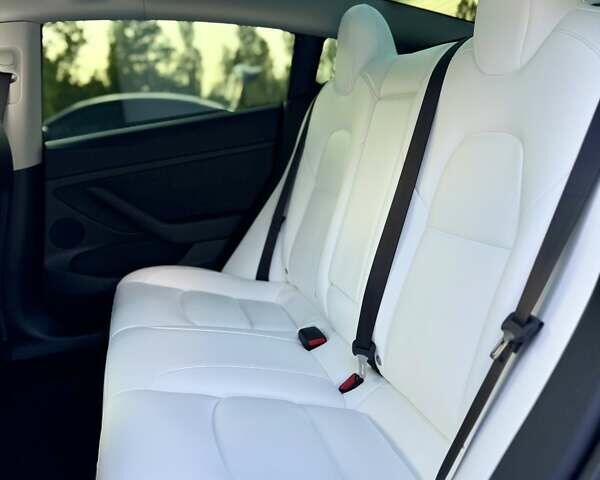 Красный Тесла Модель 3, объемом двигателя 0 л и пробегом 35 тыс. км за 23999 $, фото 19 на Automoto.ua