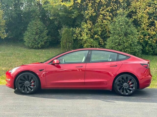 Красный Тесла Модель 3, объемом двигателя 0 л и пробегом 13 тыс. км за 9900 $, фото 3 на Automoto.ua