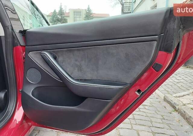 Червоний Тесла Модель 3, об'ємом двигуна 0 л та пробігом 247 тис. км за 16500 $, фото 16 на Automoto.ua