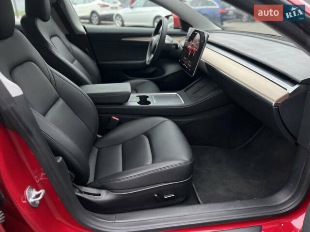 Красный Тесла Модель 3, объемом двигателя 0 л и пробегом 11 тыс. км за 25900 $, фото 26 на Automoto.ua