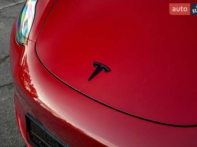 Красный Тесла Модель 3, объемом двигателя 0 л и пробегом 42 тыс. км за 21500 $, фото 12 на Automoto.ua