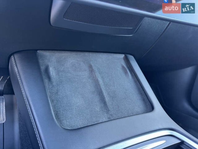 Красный Тесла Модель 3, объемом двигателя 0 л и пробегом 45 тыс. км за 19999 $, фото 57 на Automoto.ua