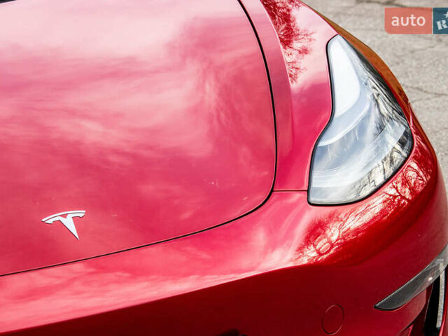 Червоний Тесла Модель 3, об'ємом двигуна 0 л та пробігом 38 тис. км за 23700 $, фото 8 на Automoto.ua