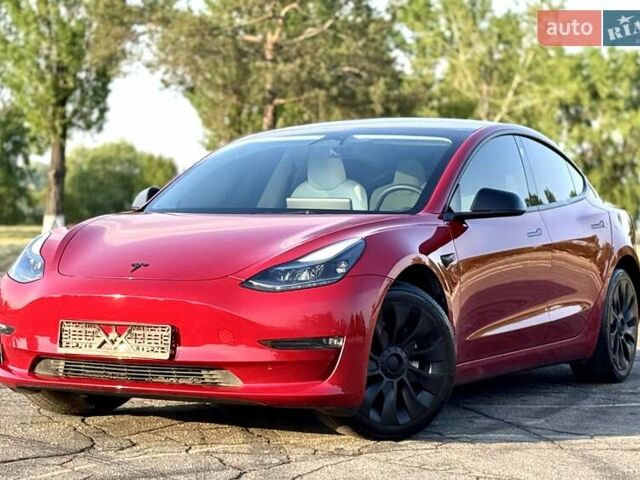 Красный Тесла Модель 3, объемом двигателя 0 л и пробегом 35 тыс. км за 23999 $, фото 3 на Automoto.ua