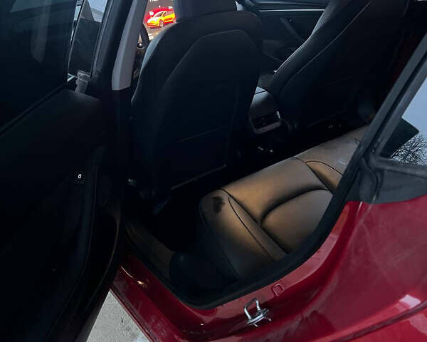 Красный Тесла Модель 3, объемом двигателя 0 л и пробегом 45 тыс. км за 22800 $, фото 19 на Automoto.ua