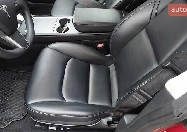 Червоний Тесла Модель 3, об'ємом двигуна 0 л та пробігом 247 тис. км за 16500 $, фото 12 на Automoto.ua