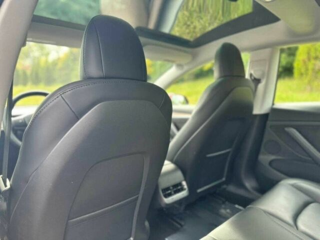 Красный Тесла Модель 3, объемом двигателя 0 л и пробегом 23 тыс. км за 10000 $, фото 9 на Automoto.ua