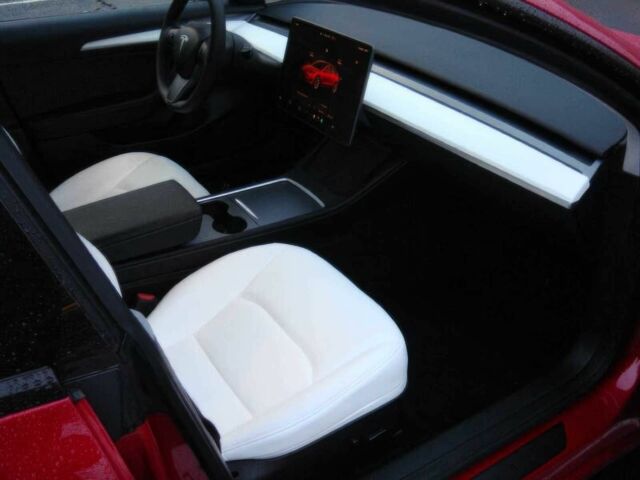 Червоний Тесла Модель 3, об'ємом двигуна 0 л та пробігом 24 тис. км за 18000 $, фото 7 на Automoto.ua