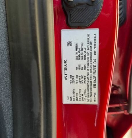 Красный Тесла Модель 3, объемом двигателя 0 л и пробегом 41 тыс. км за 18500 $, фото 4 на Automoto.ua