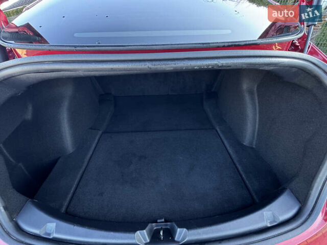 Красный Тесла Модель 3, объемом двигателя 0 л и пробегом 45 тыс. км за 19999 $, фото 38 на Automoto.ua