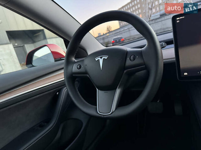 Тесла Модель 3 2023 у Києві на Automoto.ua Червоний Тесла Модель 3, об'ємом двигуна 0 л та пробігом 20 тис. км за 19999 $, фото 32 на Automoto.ua