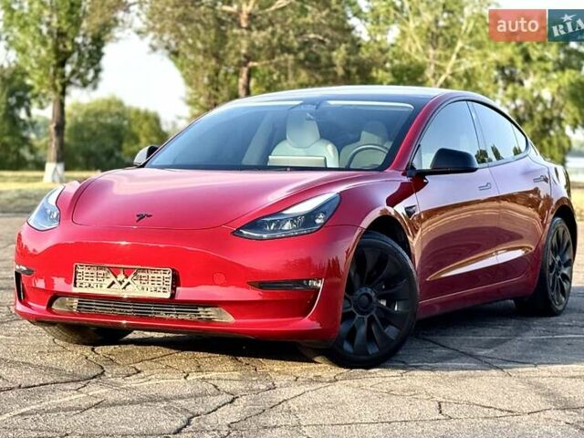 Красный Тесла Модель 3, объемом двигателя 0 л и пробегом 35 тыс. км за 23999 $, фото 5 на Automoto.ua