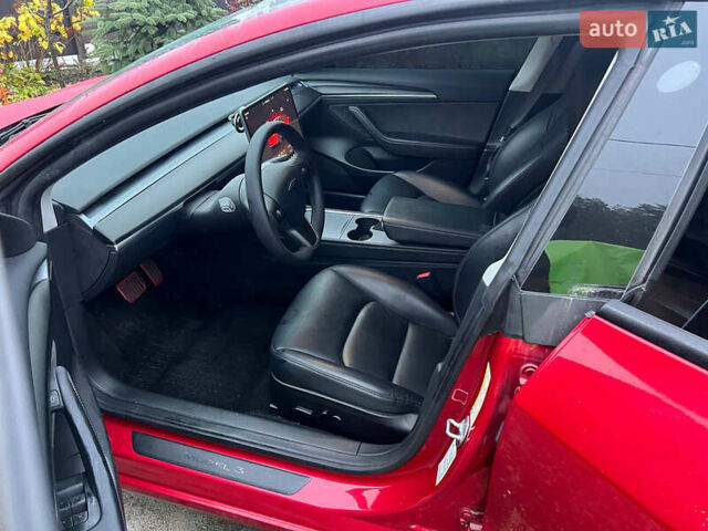 Красный Тесла Модель 3, объемом двигателя 0 л и пробегом 45 тыс. км за 22800 $, фото 17 на Automoto.ua