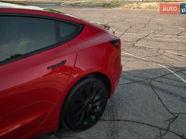 Красный Тесла Модель 3, объемом двигателя 0 л и пробегом 42 тыс. км за 21500 $, фото 15 на Automoto.ua