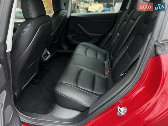 Красный Тесла Модель 3, объемом двигателя 0 л и пробегом 11 тыс. км за 25900 $, фото 7 на Automoto.ua