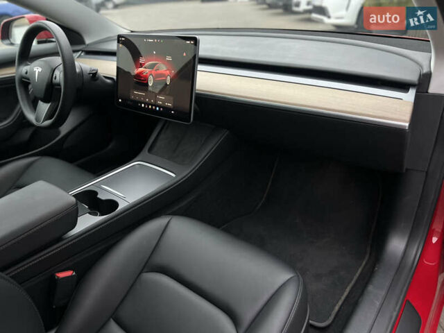 Красный Тесла Модель 3, объемом двигателя 0 л и пробегом 11 тыс. км за 25900 $, фото 27 на Automoto.ua