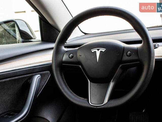 Червоний Тесла Модель 3, об'ємом двигуна 0 л та пробігом 38 тис. км за 23700 $, фото 30 на Automoto.ua