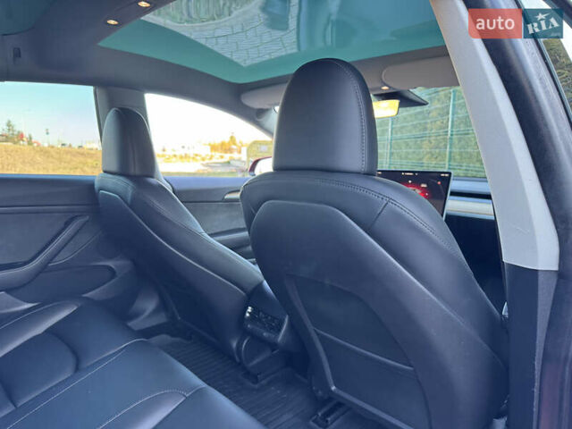 Красный Тесла Модель 3, объемом двигателя 0 л и пробегом 45 тыс. км за 19999 $, фото 36 на Automoto.ua