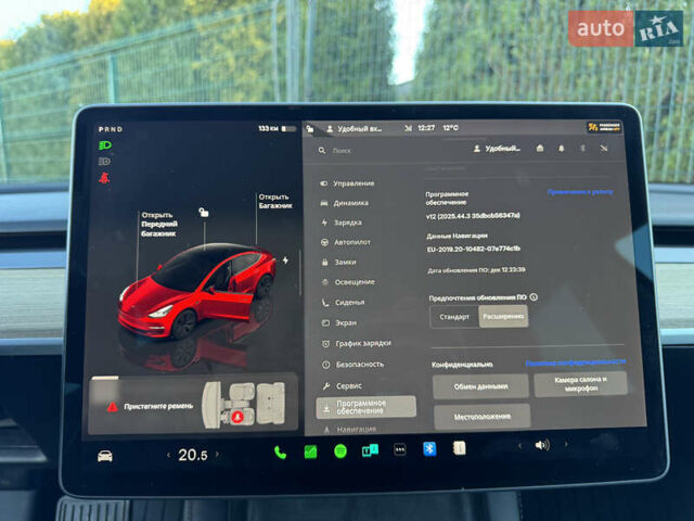 Красный Тесла Модель 3, объемом двигателя 0 л и пробегом 45 тыс. км за 19999 $, фото 56 на Automoto.ua