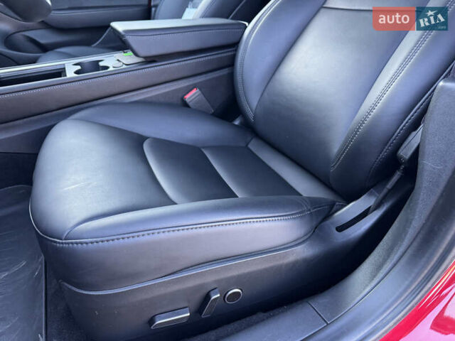 Красный Тесла Модель 3, объемом двигателя 0 л и пробегом 45 тыс. км за 19999 $, фото 46 на Automoto.ua