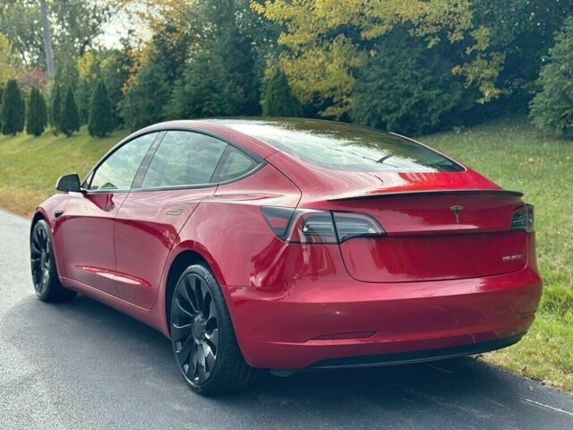 Красный Тесла Модель 3, объемом двигателя 0 л и пробегом 13 тыс. км за 9900 $, фото 4 на Automoto.ua