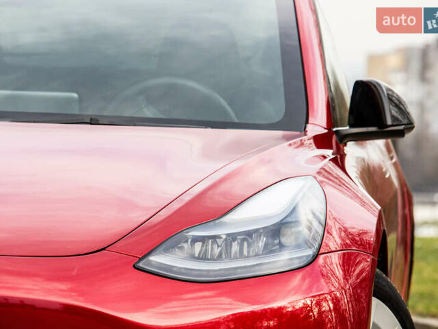 Червоний Тесла Модель 3, об'ємом двигуна 0 л та пробігом 38 тис. км за 23700 $, фото 6 на Automoto.ua