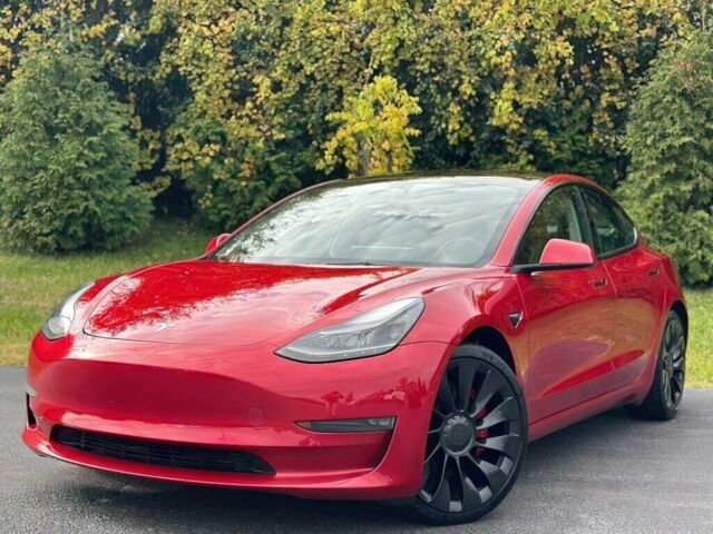 Красный Тесла Модель 3, объемом двигателя 0 л и пробегом 13 тыс. км за 9900 $, фото 2 на Automoto.ua