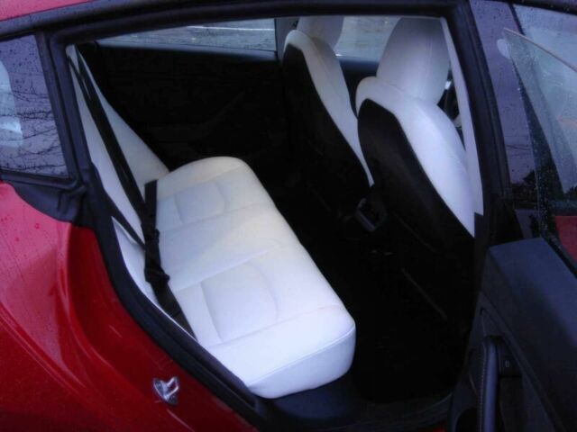 Червоний Тесла Модель 3, об'ємом двигуна 0 л та пробігом 24 тис. км за 18000 $, фото 8 на Automoto.ua