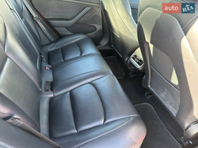 Красный Тесла Модель 3, объемом двигателя 0 л и пробегом 216 тыс. км за 16500 $, фото 4 на Automoto.ua