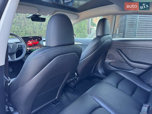 Красный Тесла Модель 3, объемом двигателя 0 л и пробегом 45 тыс. км за 19999 $, фото 42 на Automoto.ua