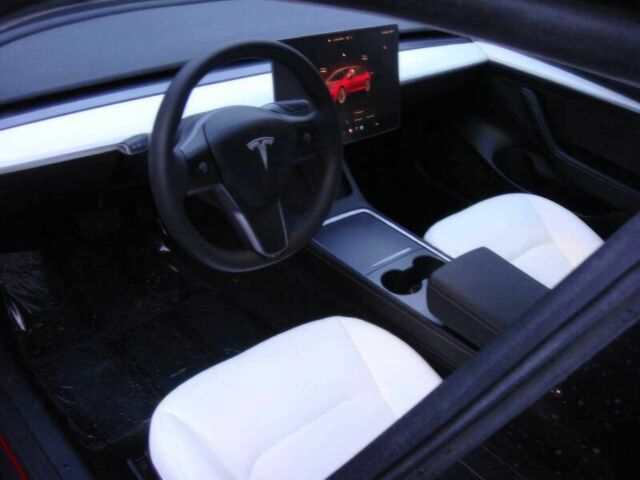 Червоний Тесла Модель 3, об'ємом двигуна 0 л та пробігом 24 тис. км за 18000 $, фото 6 на Automoto.ua