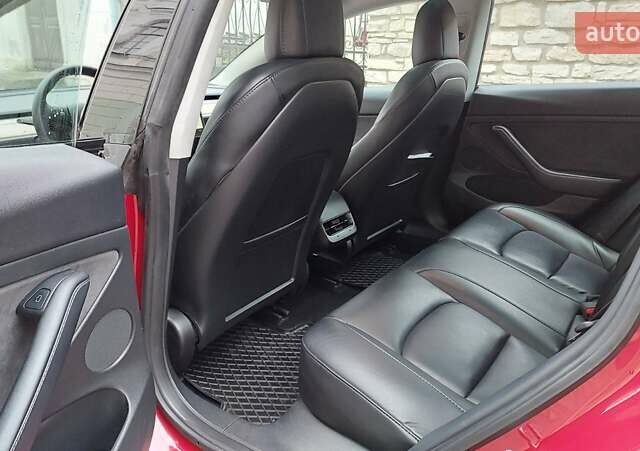 Червоний Тесла Модель 3, об'ємом двигуна 0 л та пробігом 247 тис. км за 16500 $, фото 14 на Automoto.ua