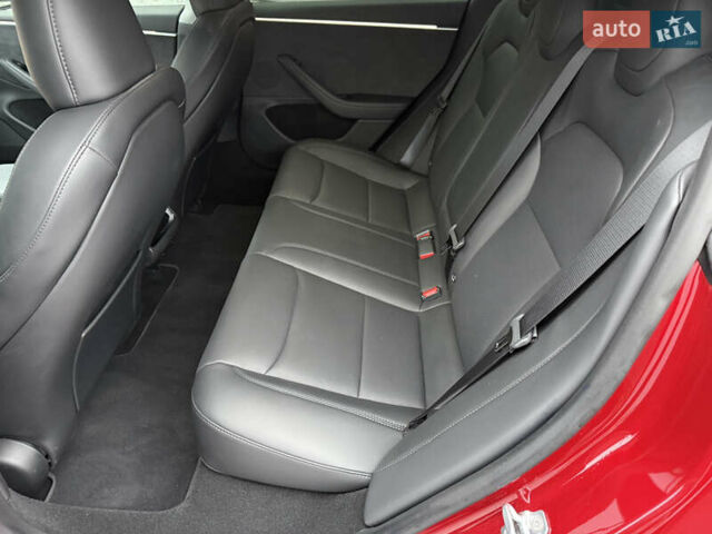 Червоний Тесла Модель 3, об'ємом двигуна 0 л та пробігом 10 тис. км за 29900 $, фото 15 на Automoto.ua