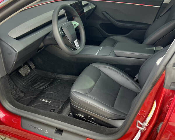 Тесла Модель 3 2024 у Харкові на Automoto.ua Червоний Тесла Модель 3, об'ємом двигуна 0 л та пробігом 14 тис. км за 24799 $, фото 7 на Automoto.ua