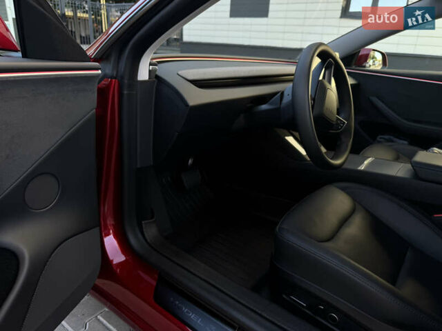 Тесла Модель 3 2024 у Одесі на Automoto.ua Червоний Тесла Модель 3, об'ємом двигуна 0 л та пробігом 10 тис. км за 36700 $, фото 28 на Automoto.ua