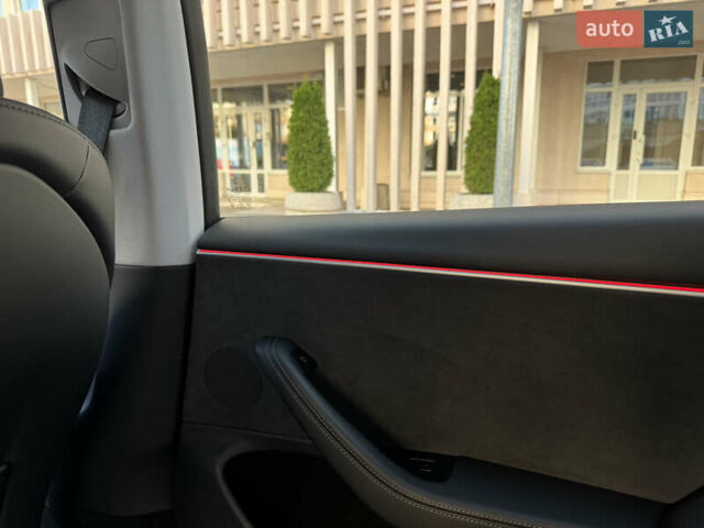 Тесла Модель 3 2024 у Одесі на Automoto.ua Червоний Тесла Модель 3, об'ємом двигуна 0 л та пробігом 10 тис. км за 36700 $, фото 26 на Automoto.ua