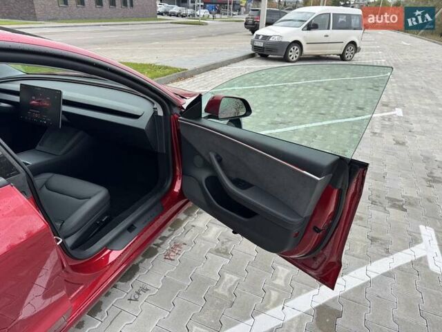 Красный Тесла Модель 3, объемом двигателя 0 л и пробегом 5 тыс. км за 27200 $, фото 40 на Automoto.ua