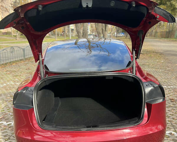 Тесла Модель 3 2024 у Харкові на Automoto.ua Червоний Тесла Модель 3, об'ємом двигуна 0 л та пробігом 14 тис. км за 24799 $, фото 8 на Automoto.ua