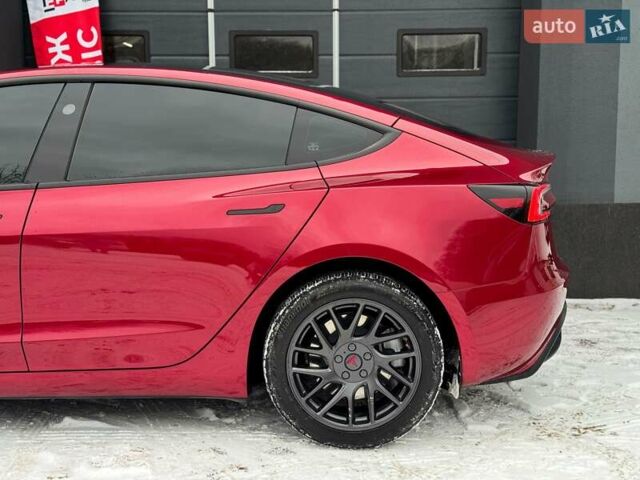 Червоний Тесла Модель 3, об'ємом двигуна 0 л та пробігом 11 тис. км за 33499 $, фото 6 на Automoto.ua